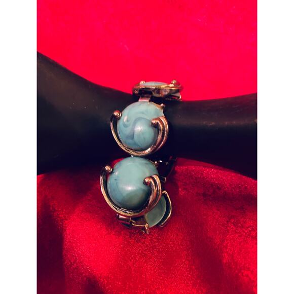 Chunky Demi Parure Turquoise Necklace, Bracelet and Earrings - Picture 4 of 7